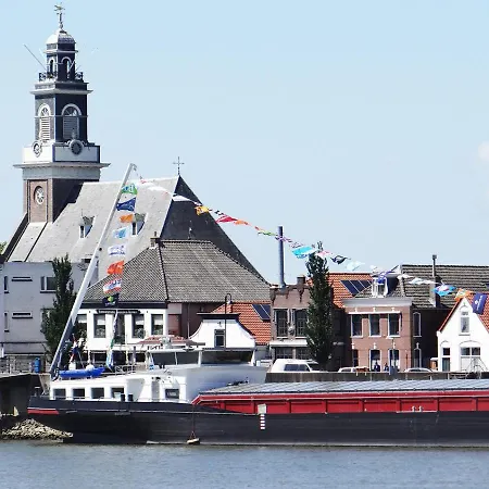 De Kapiteinshut Aan De Rivier Met Xl Ligbad En Sauna * Lekkerkerk