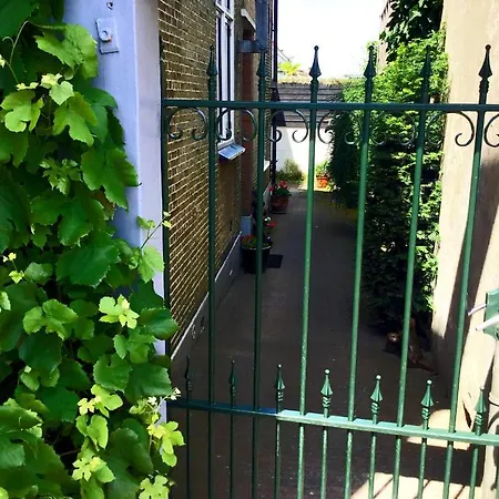 De Kapiteinshut Aan De Rivier Met Xl Ligbad En Sauna * Lekkerkerk