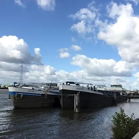 De Kapiteinshut Aan De Rivier Met Xl Ligbad En Sauna Apartment