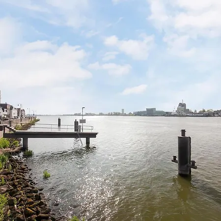 De Kapiteinshut Aan De Rivier Met Xl Ligbad En Sauna * Lekkerkerk