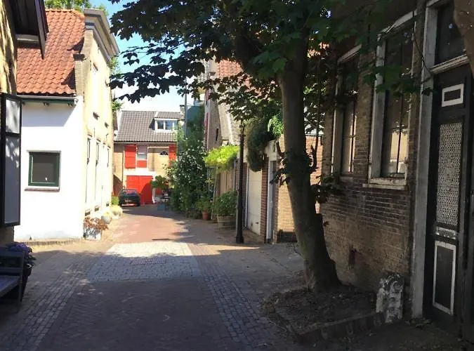 Daire De Kapiteinshut Aan De Rivier Met Xl Ligbad En Sauna